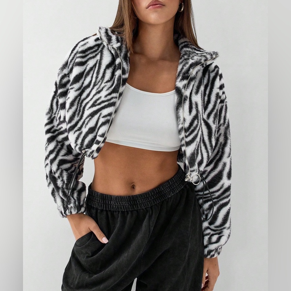 ♥️ Hello Gorgeous! Zebra Print Plush Cropped Jacket
